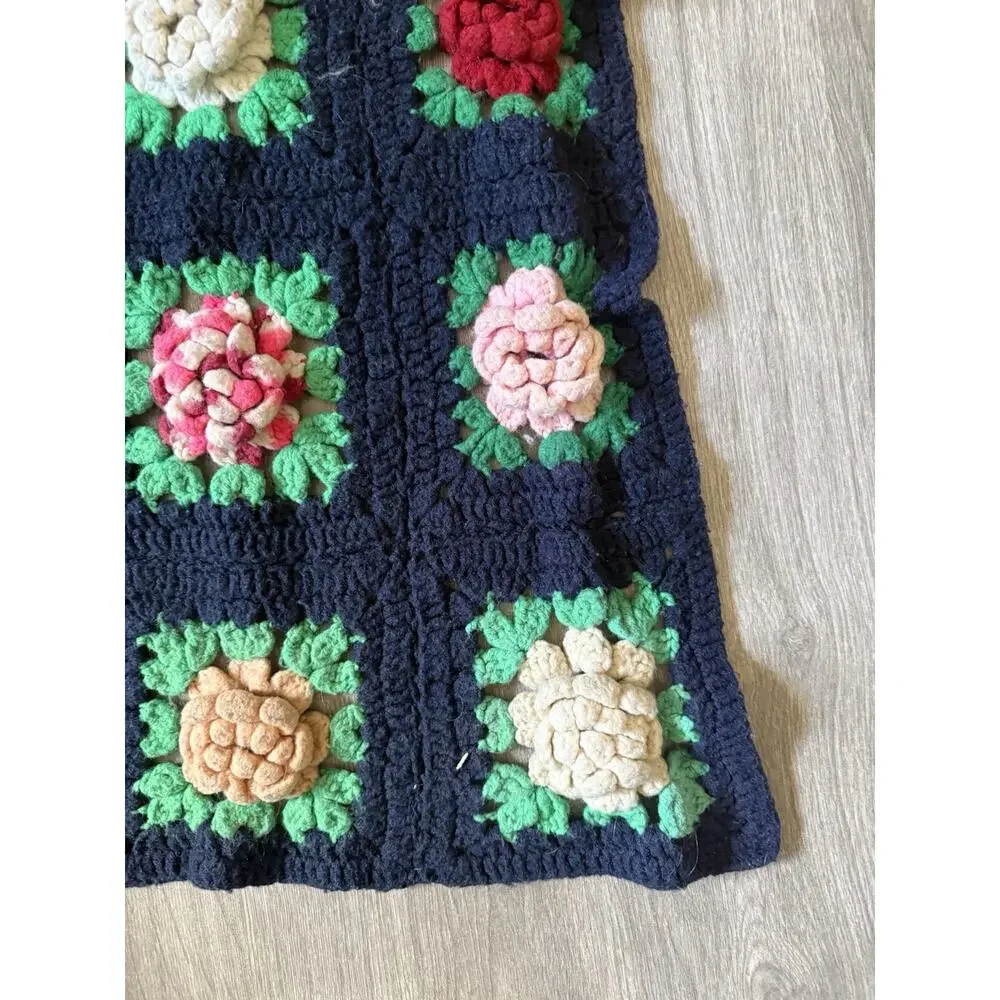 Vintage Handmade Crochet 3D Flower Granny Square Afghan Blanket 36x20